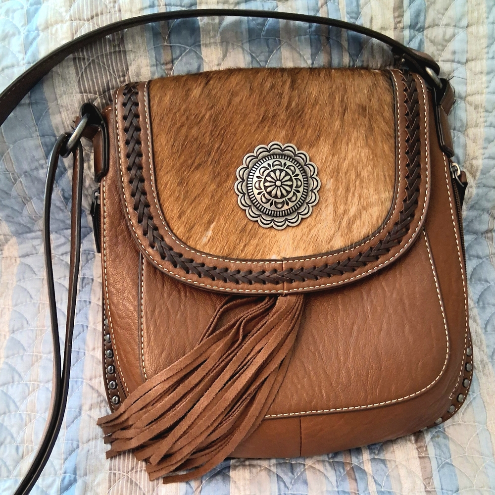 Elegant Brown Leather Crossbody Bag with Tassel